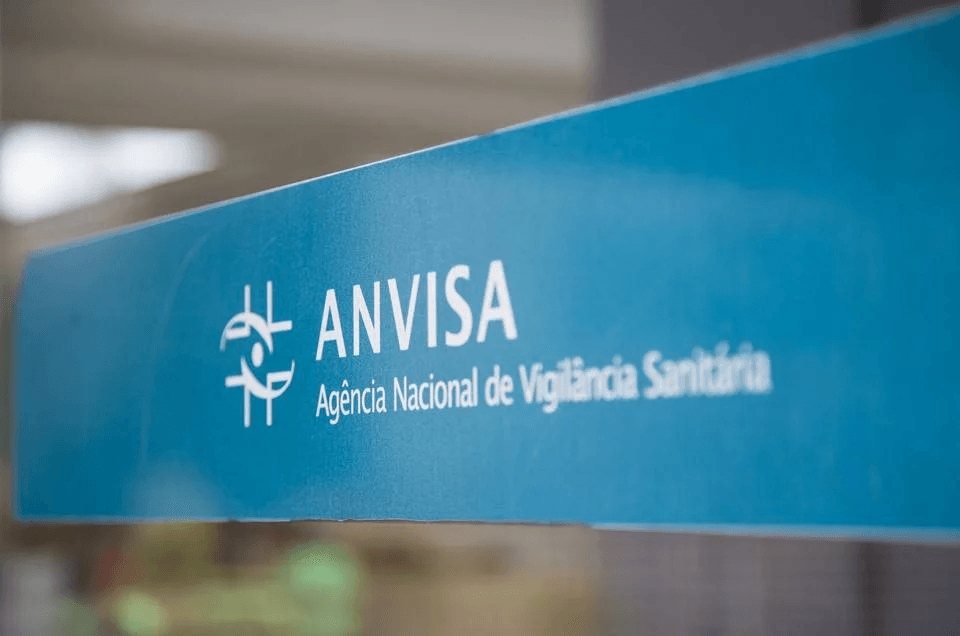 Anvisa_publica_nova_RDC_9642025_e_reforça_rigor_nos_estudos_de_degradação_de_medicamentos